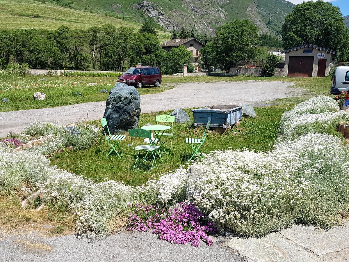 Hotel La Vanoise Bessans Buitenkant foto